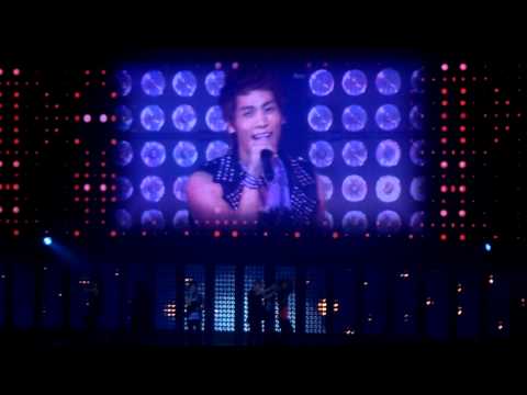 [FULL FANCAM] 110611 SHINee - Hello [SM TOWN Live in Paris]