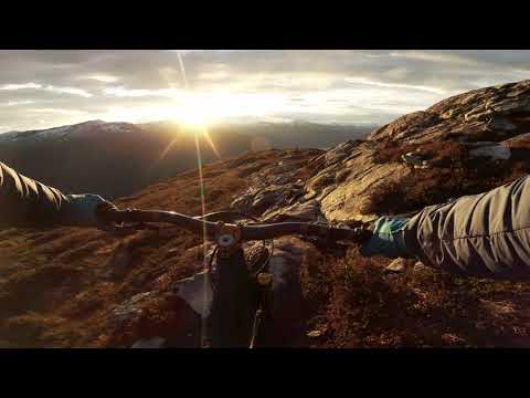 Mefjellet Topptur - biking above norwegian fjord in Valldal / Fjørå / Møre og Romsdal / Norway