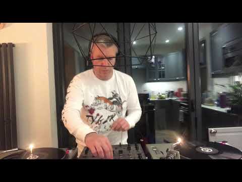 DJ Ande - Drum and Bass Oldskool Jungle rave in the kitchen into Autumn 2020