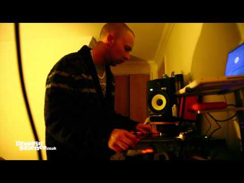 Droppin' Science Show Behind The Scenes: DJ Daredevil Scratch Practice 2 Jan 2012