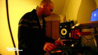 Droppin' Science Show Behind The Scenes: DJ Daredevil Scratch Practice 2 Jan 2012