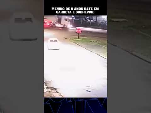 Menino de 9 anos bate em carreta