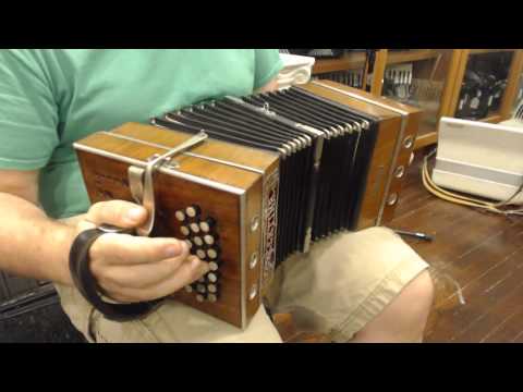1662 - Wood Schreiter Chemnitzer Concertina LM 38 $595