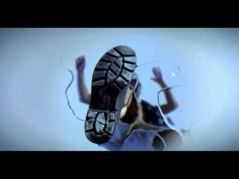 Tap dogs ShowbizIntl