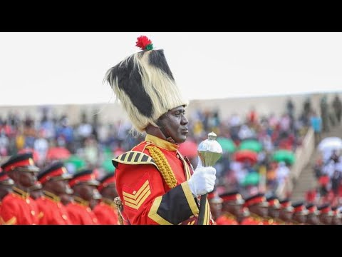 Huniachi by Reuben Kigame & sifa Voices featuring Gloria Muliro played by Kenya Defence Forces band