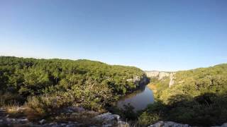 preview picture of video 'Trail en sud Ardèche avec le Camping La Vignasse'