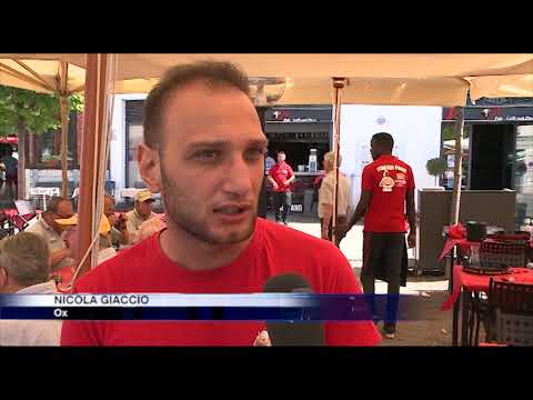 Etg - Piazza De Gasperi, la protesta degli esercenti per il coprifuoco alle 23: “Un disastro”