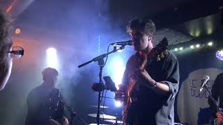 Who Are You – Aquilo (Live in Paris, 2018)
