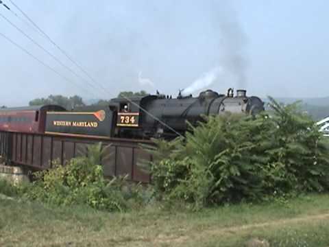 WMSR 734 pulling into Cumberland 2005