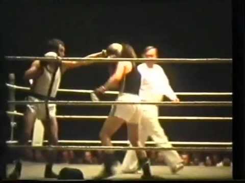 BOXEN : BC Erle 49 gegen Velberter BC, EKKEHARD MATTUKAT vs. INGO GUTT..wmv