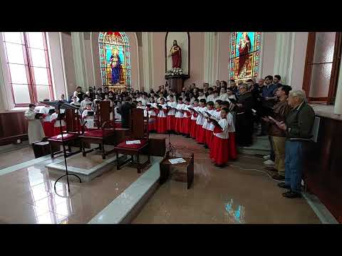 Entremos com grande alegria na casa de Deus - Canarinhos de Petrópolis