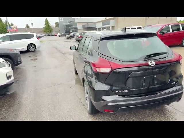 2021 Nissan Kicks SV HEATED SEATYS | PUSH BUTTON START | APPL... in Cars & Trucks in London