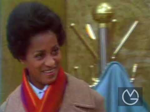Marla Gibbs The Jeffersons Florence Opens The Door