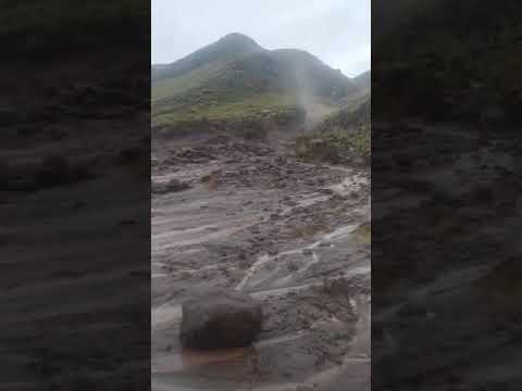 Lluvias torrenciales provocan huaico en "Santa Lucía", provincia de Lampa, Puno, sur deL Perú.