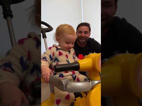 ABRINDO OS PRESENTES DA TUTU