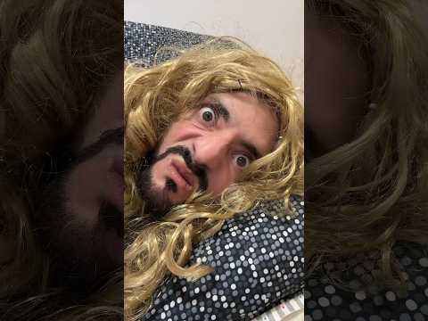 #shorts #mercuri_88 It’s morning #funny #morning #parrot #mom #littlebrother