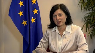 Avrupa Komisyonu üyesi Jourova: Hukukun üstünlüğü ilkesine her zaman u