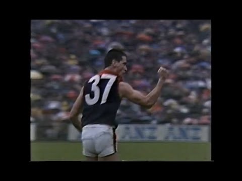 David Flintoff goals after spinning out of trouble - 1988 Preliminary Final - Melbourne v Carlton