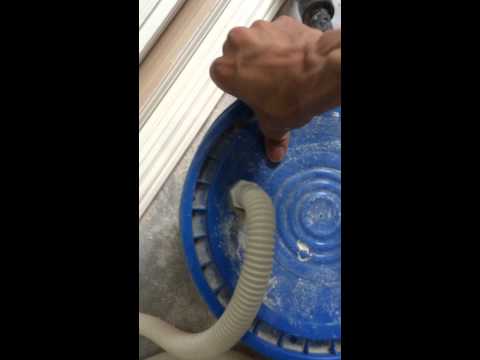 image-How do you minimize dust when sanding?