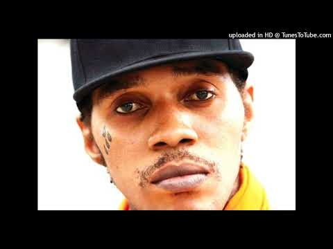 Vybz Kartel-Badman Look Woman (Remix) (Lazy Body Riddim)
