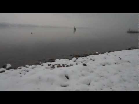 La magia della neve sul Lago di Varese