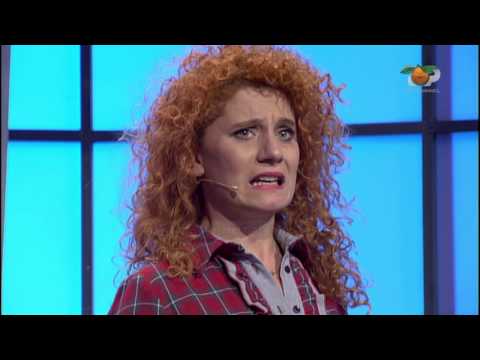 Portokalli, 13 Nentor 2011 - Dy nxeneset dhe profesori (Facebook)