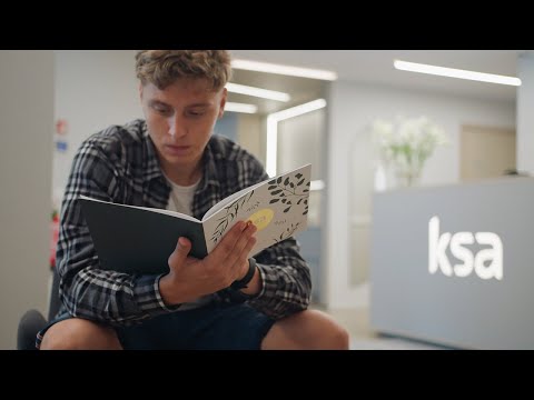 Laulja, muusik ja näitleja Märten Männiste vabanes prillidest KSA Silmakeskuses