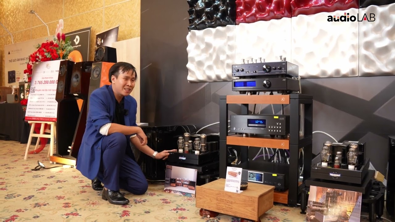 Hi End Show SG 2023 Sơn Hà Audio – Nét đẹp và sự tử tế của đồ 'Mỹ Nòi' bên trong Cary Audio
