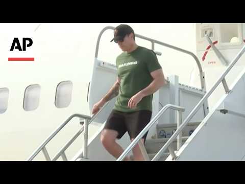 Pete Hegseth arrives in Cuba in shorts and a t-shirt