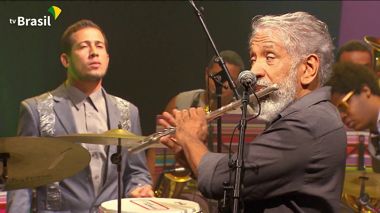 Letieres Leite e Orkestra Rumpilezz no Cena Instrumental
