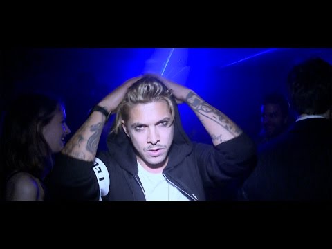 Natsværmer - Vuggevisen (Official Music Video)
