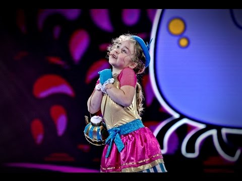 Mój mały kutas facet Ebony wielki kutas kurwa młoda dziewczyna