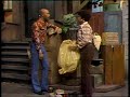 1019 Gordon Susan Argue Over Oscar S Trash