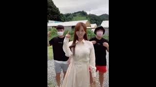 【可愛い】息の合ったキレッキレのダンスもすごし、スタイルも…？？