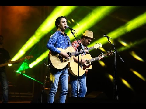 Amnay feat Tawargit  -  Fidèle [ Live ] @ bejaia Amazigh Festival