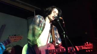 Cruel Tie – Laughing at Bad Jokes