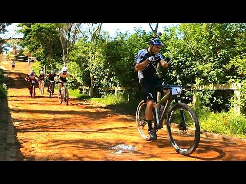 Feras do MTB brincam de bike nas férias em São Paulo | Bike é Legal