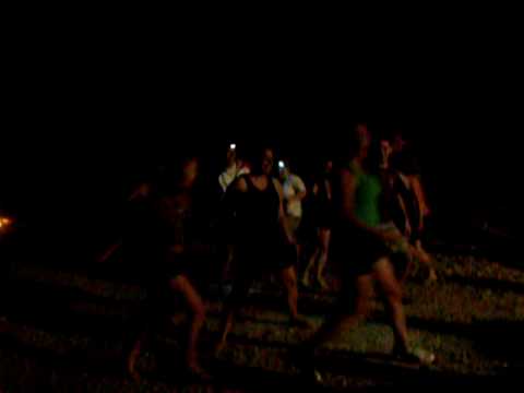 Leolam Beikvot Hashemesh.AVI