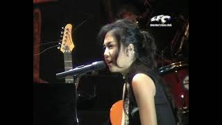 Download lagu Sherina - Sendiri (live) mp3