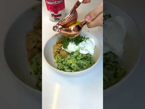 Tzatziki (Greek Cucumber Yogurt Dip)