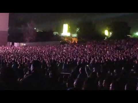 Foo Fighters & Joe Perry playing Draw The Line (Live) CalJam '17