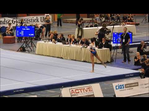 Carolyne Pedro op vloer // Olympisch Kwalificatie Event 2016 Heerenveen