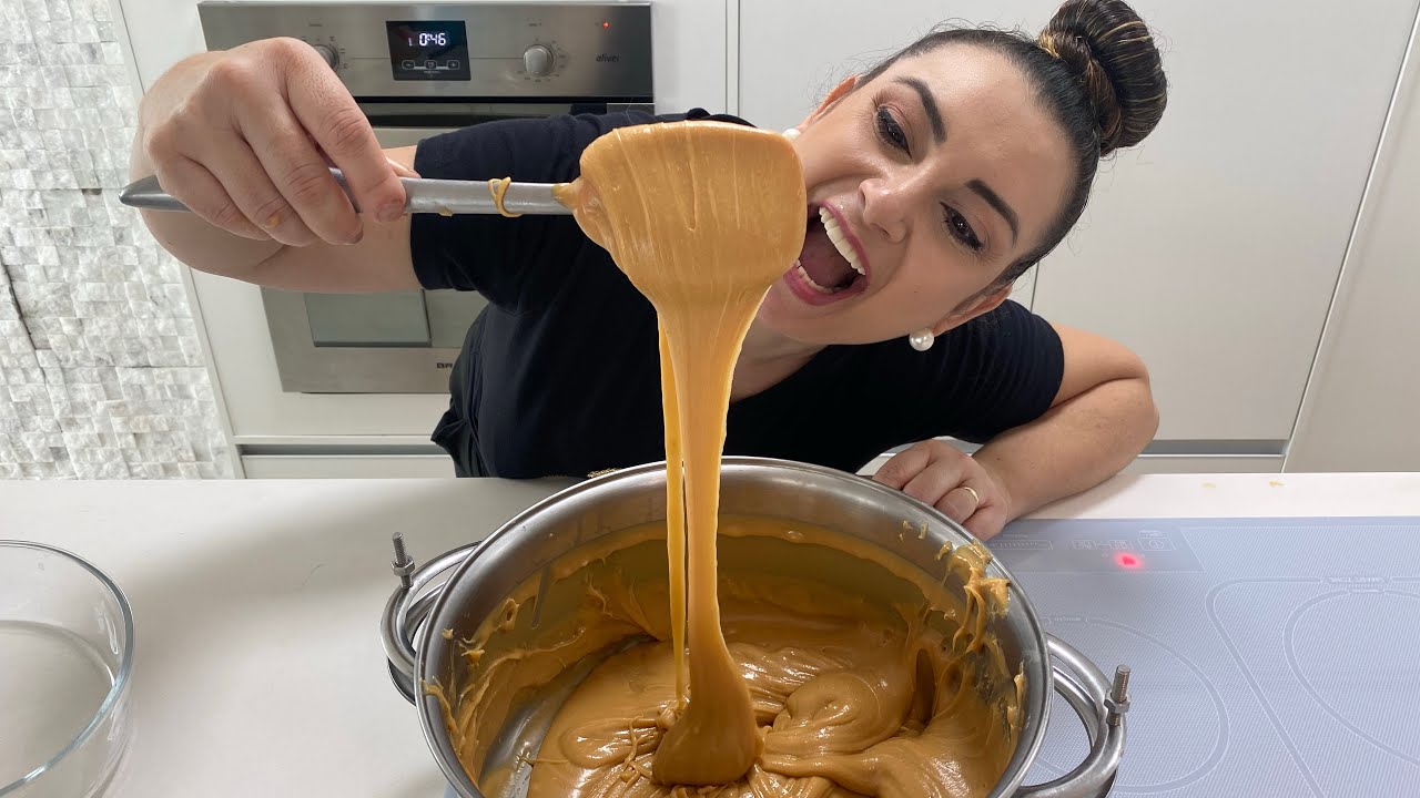 Watch Now DOCE DE LEITE CREMOSÃO COM 2 INGREDIENTES DOCE DE LEITE CREMOSÃO COM 2 INGREDIENTES