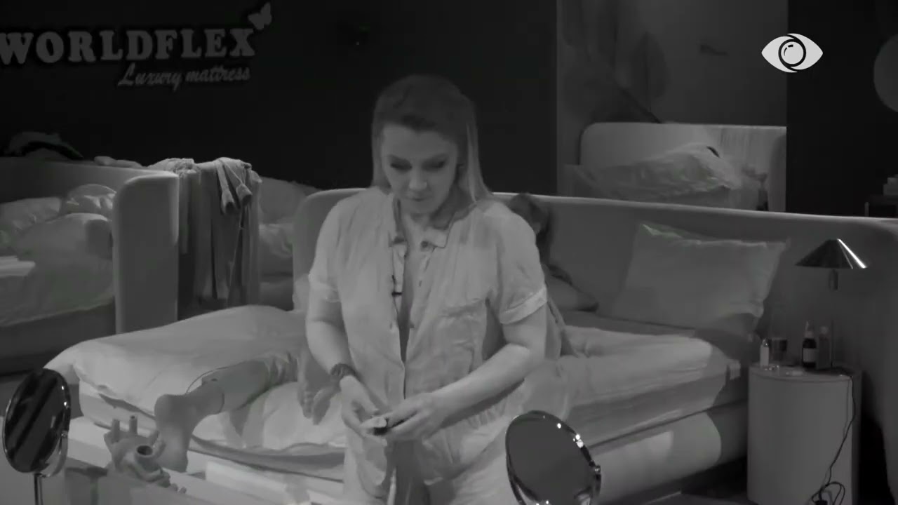 Jozi luan me Loredanën, përqafime dhe të qeshura mes banorëve