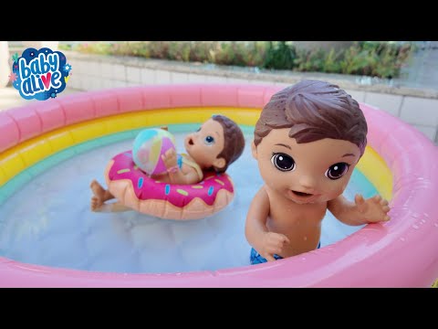 BABY ALIVE TWINS LAURINHA AND FELIPINHO HAVING FUN IN THE POOL