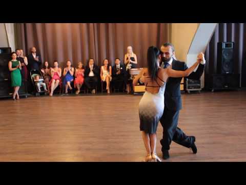 Ivanna Tikhomirova & Den Sheva, Adoración