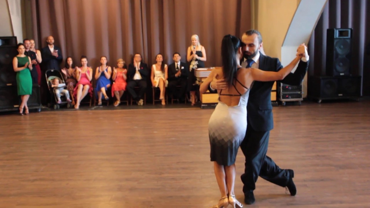 Ivanna Tikhomirova & Den Sheva, Adoración