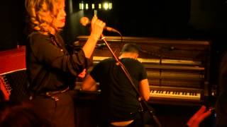 Anna Calvi - Lady Grinning Soul - Huis 23