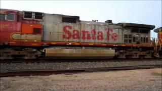 preview picture of video 'Southbound BNSF Eagle Pass Job Gets onto the UP at Caldwell, TX - 9/2/2012'
