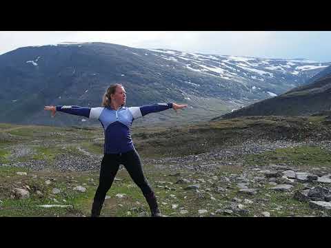Dancing my way trough Abisko to Nikkaluokta
